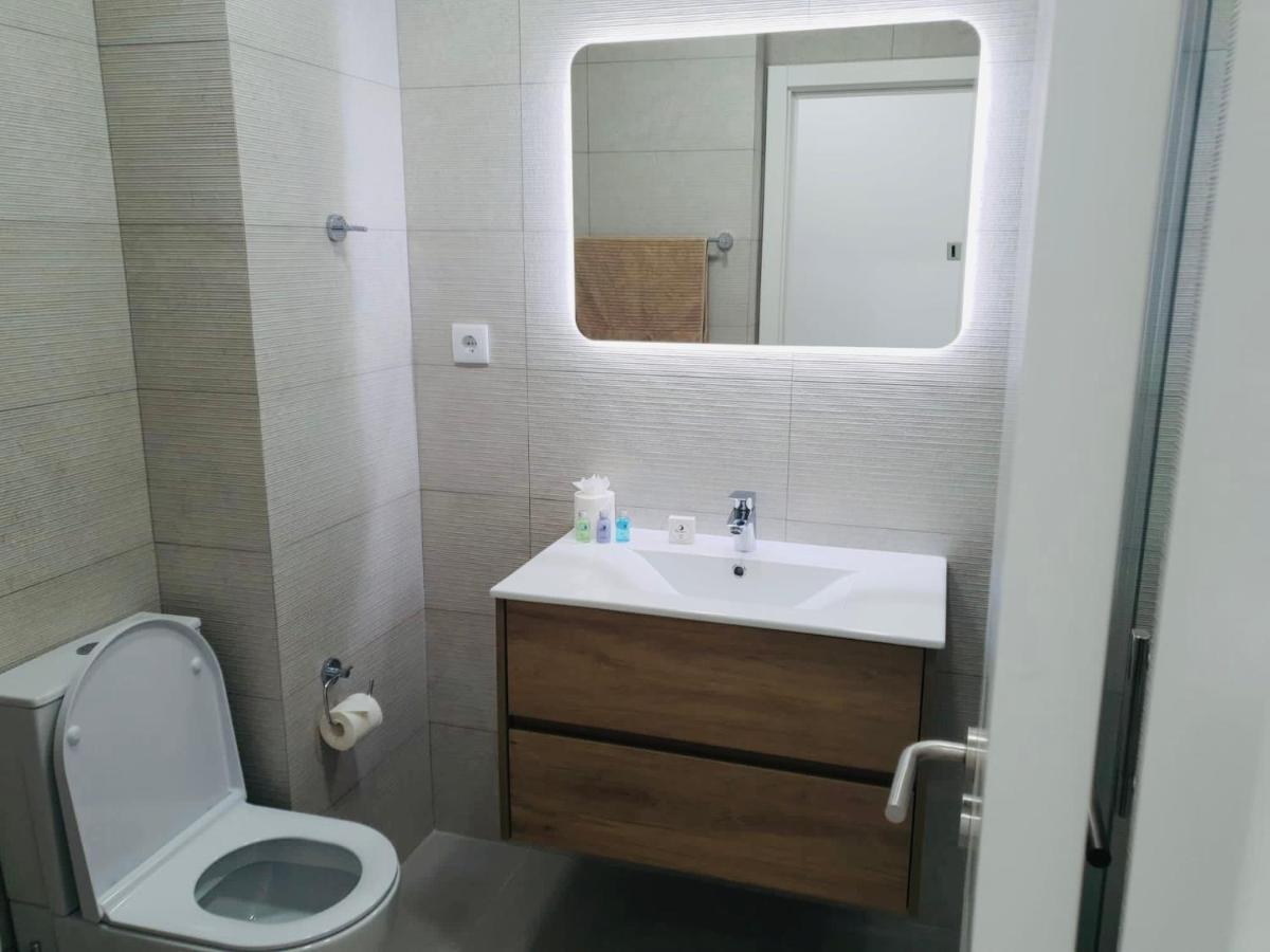Central Lagos Apt With Marina Views Near Beaches Exterior photo