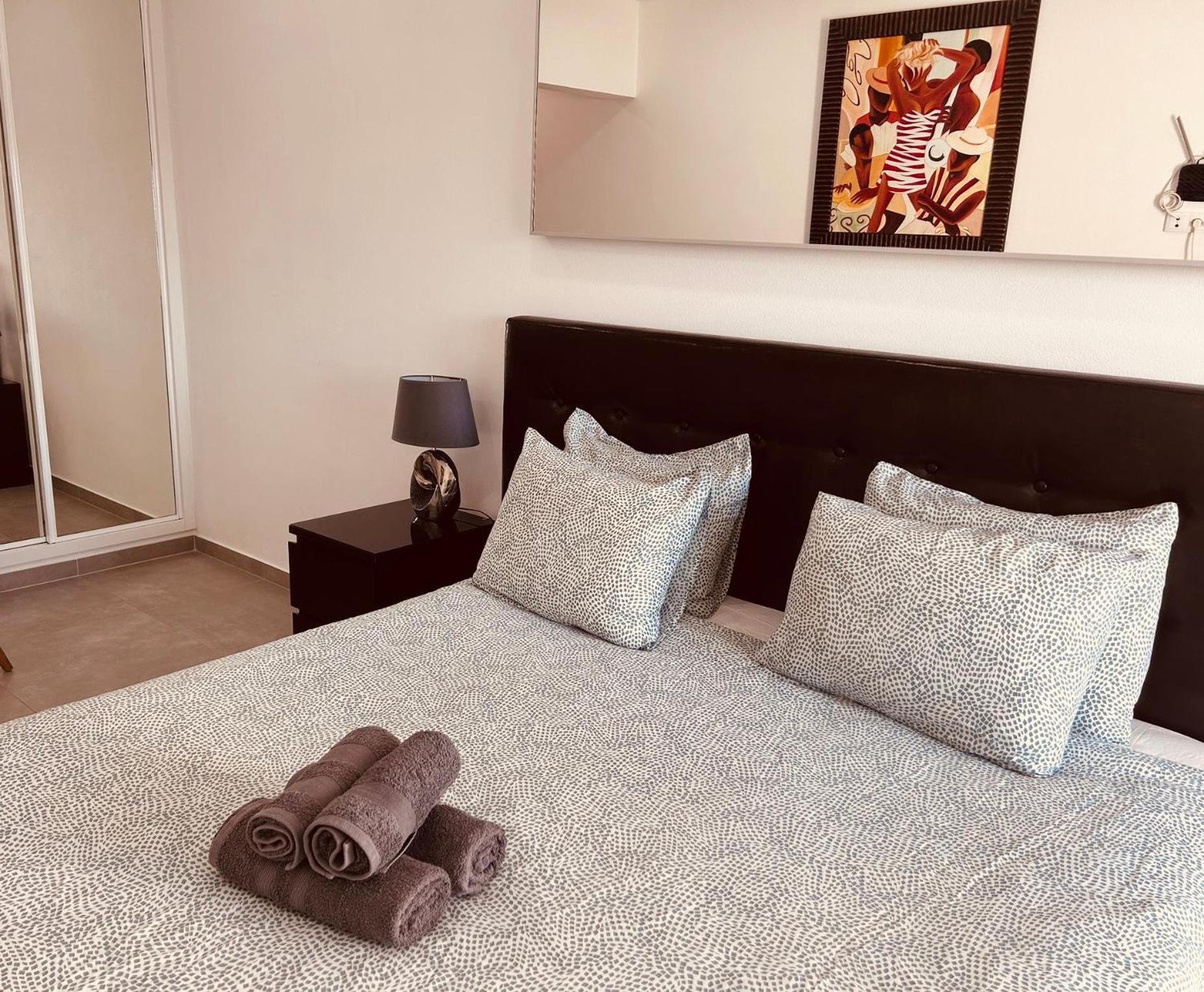 Central Lagos Apt With Marina Views Near Beaches Exterior photo