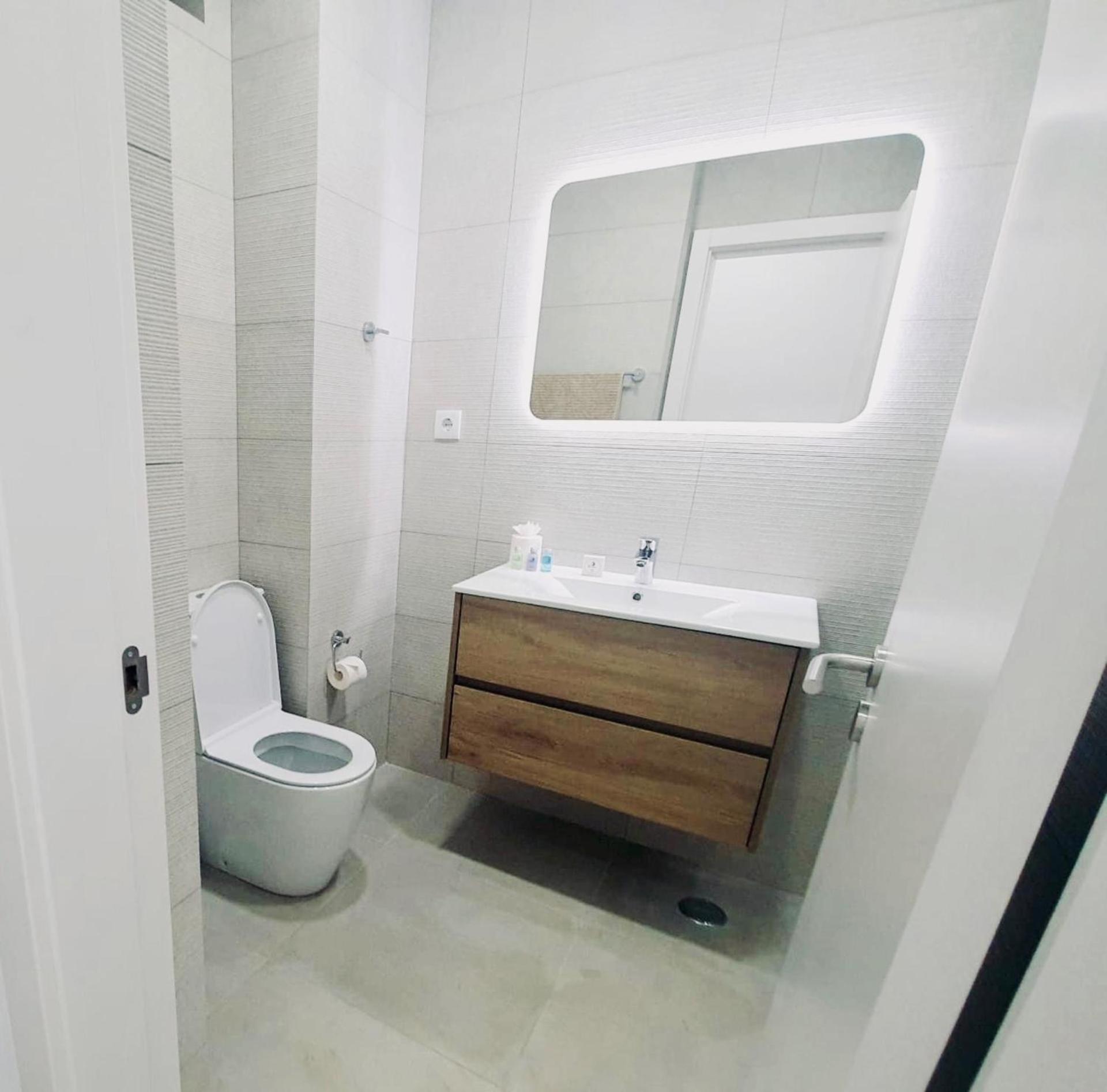 Central Lagos Apt With Marina Views Near Beaches Exterior photo
